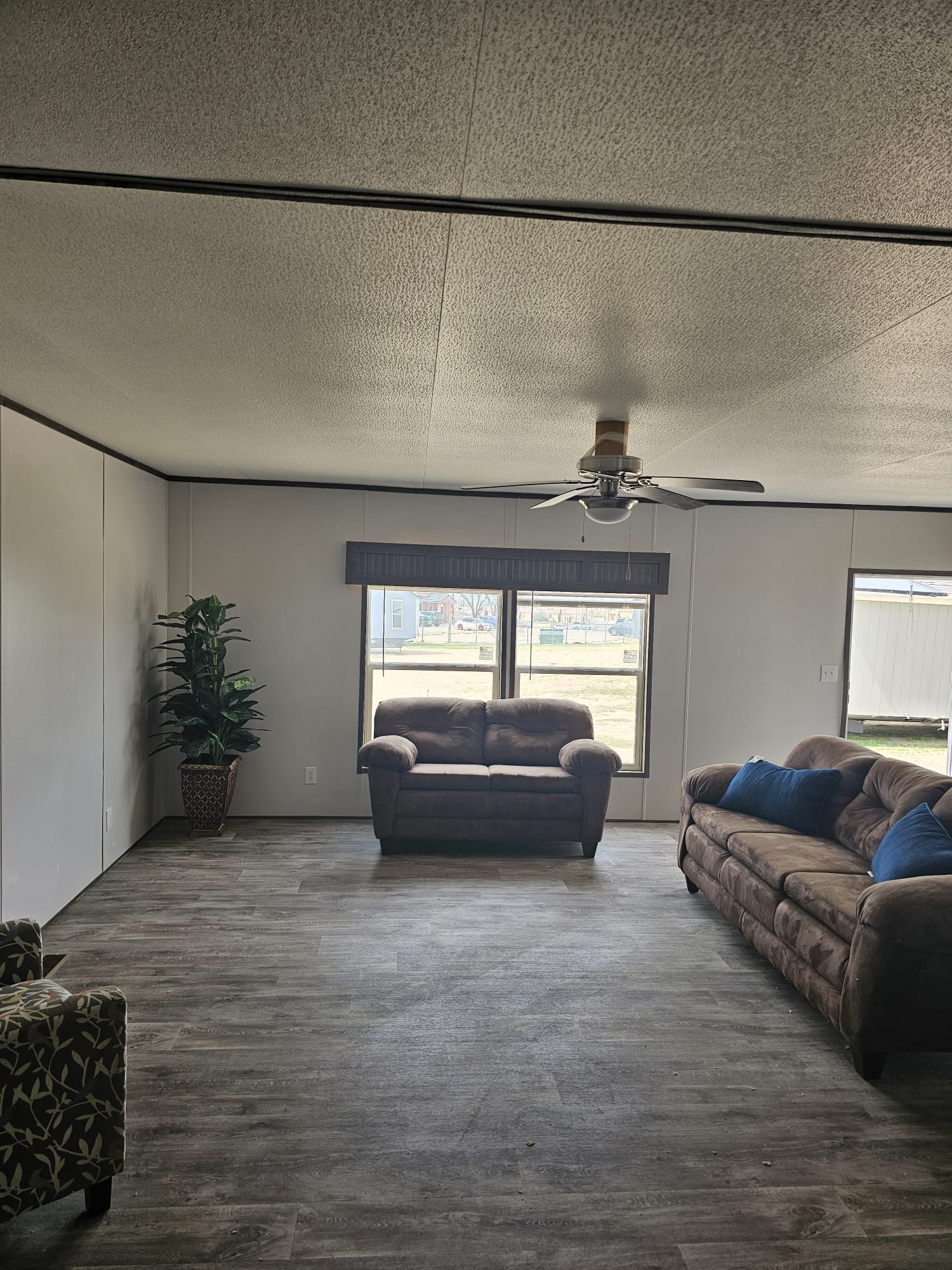 WhatsApp Image 2024 11 12 at 1.38.42 PM 1