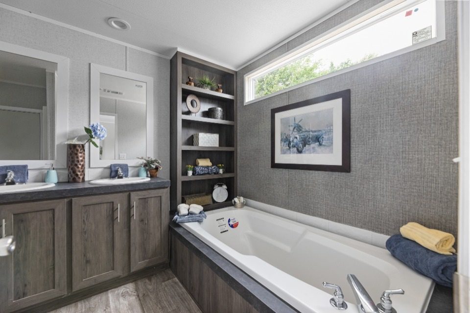 24 fw 240 pinnacle 16763p bath 001 web 1714493557691 960 12