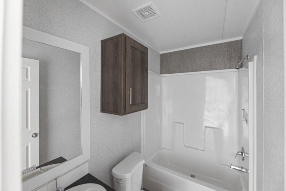 24 fw 240 pinnacle 16763p bath 005 web 1714493548072 960 12