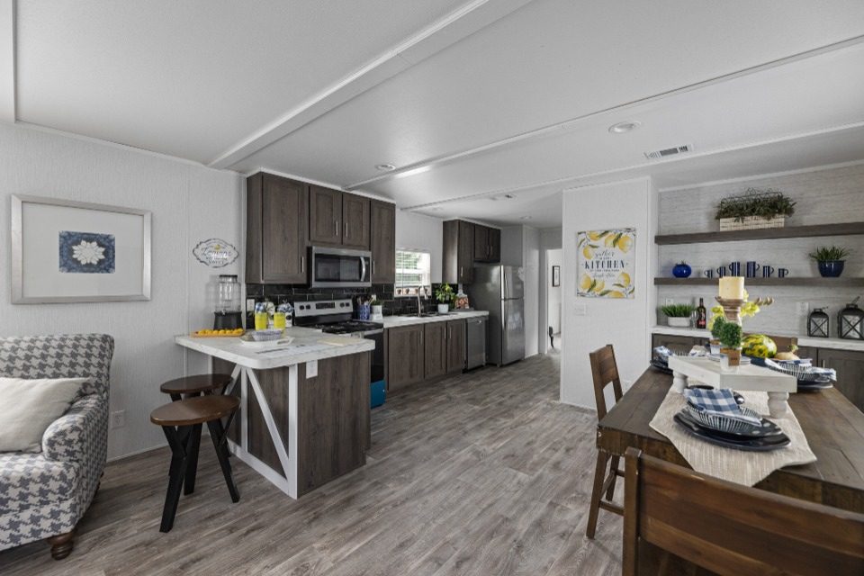 24 fw 240 pinnacle 16763p dining 002 web 1714493529166 960 12