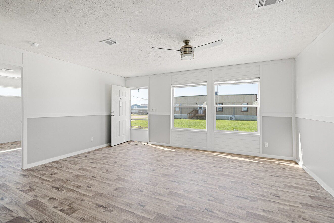 52 web or mls 17325 camino real 1747427451160 1323 12