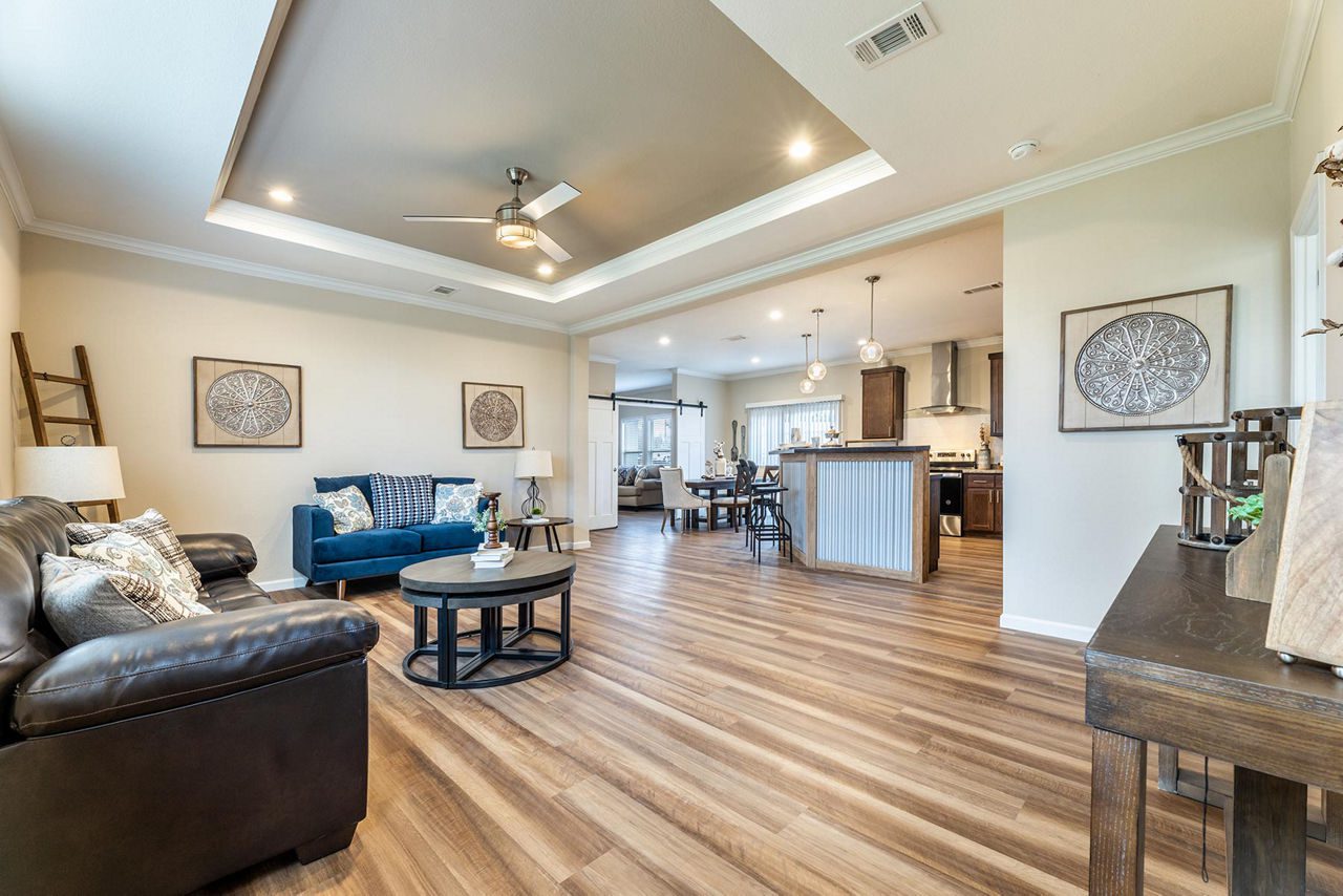 IN3260H32076 Living Room 3